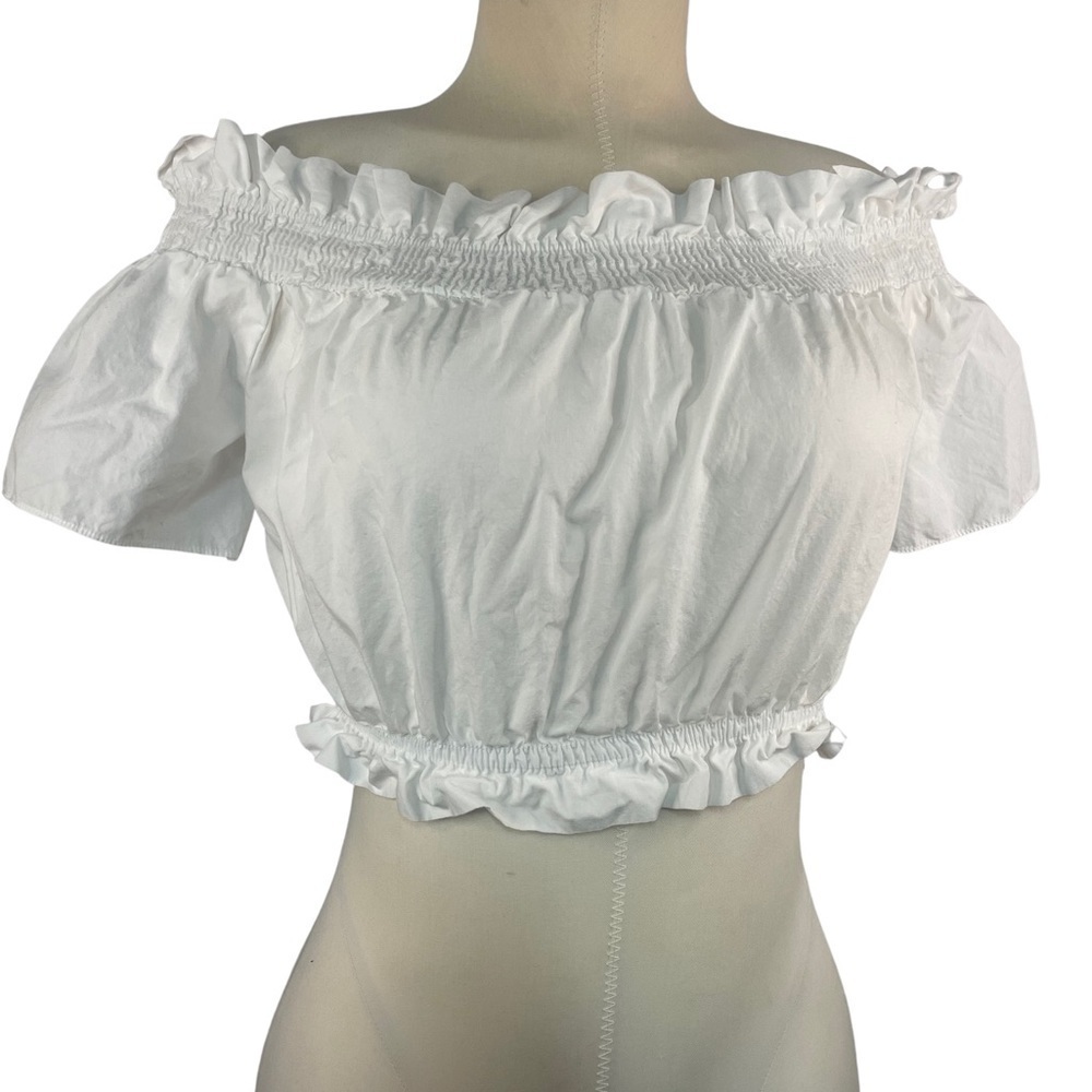 Zara Basics white ruffles cropped peasant top. Adorable and a closet basic. XS